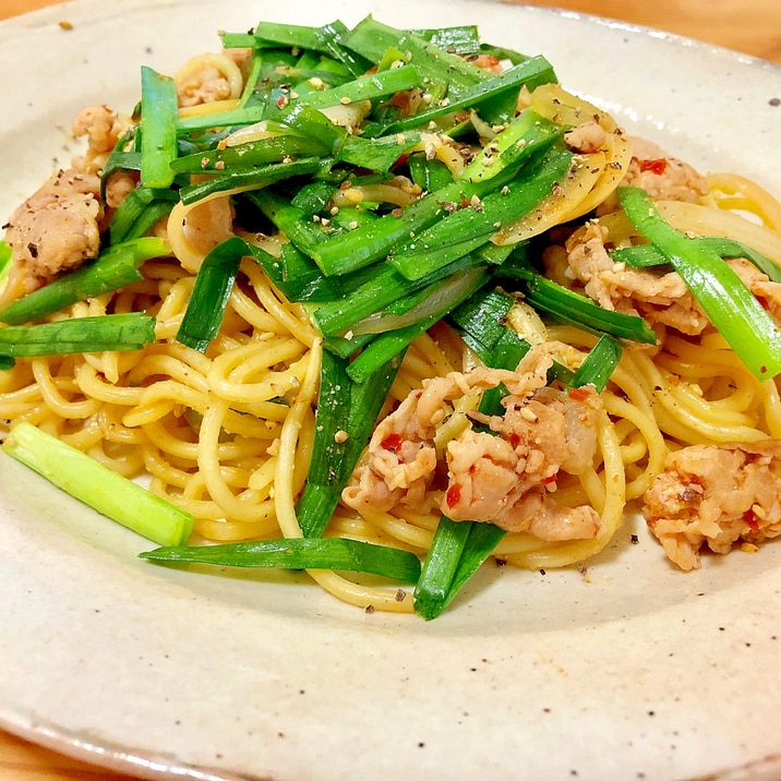 冷めても美味しい！☆ピリ辛ニラ塩焼きそば